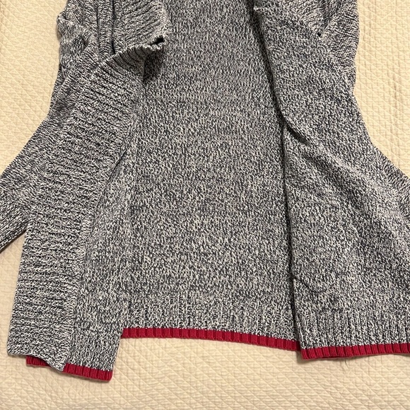 New - Picture 2 of 3